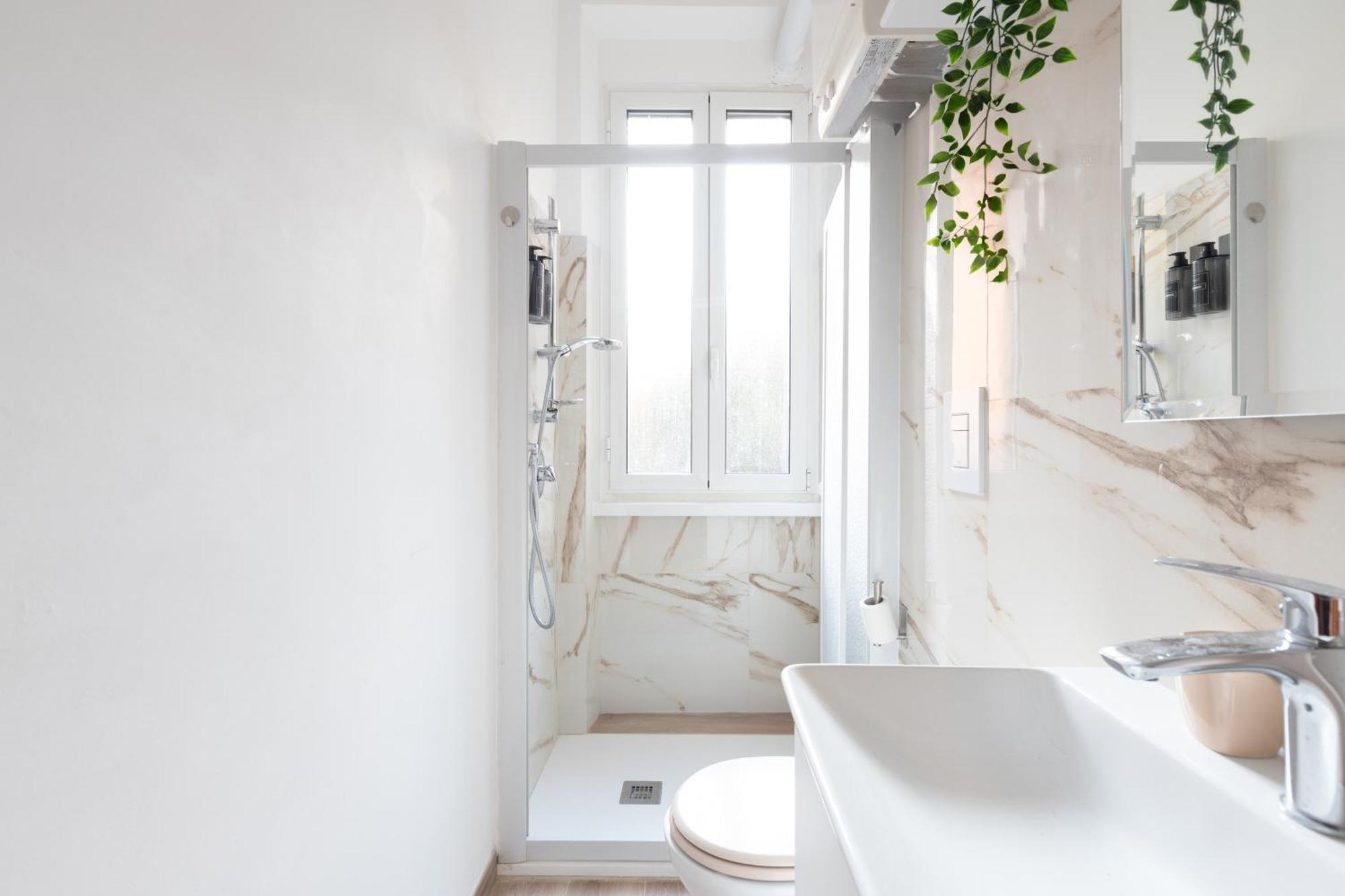 Appartamento 8 Min To Center - 400mt To Metroa, 4-6 Pax, 2 Bathrooms