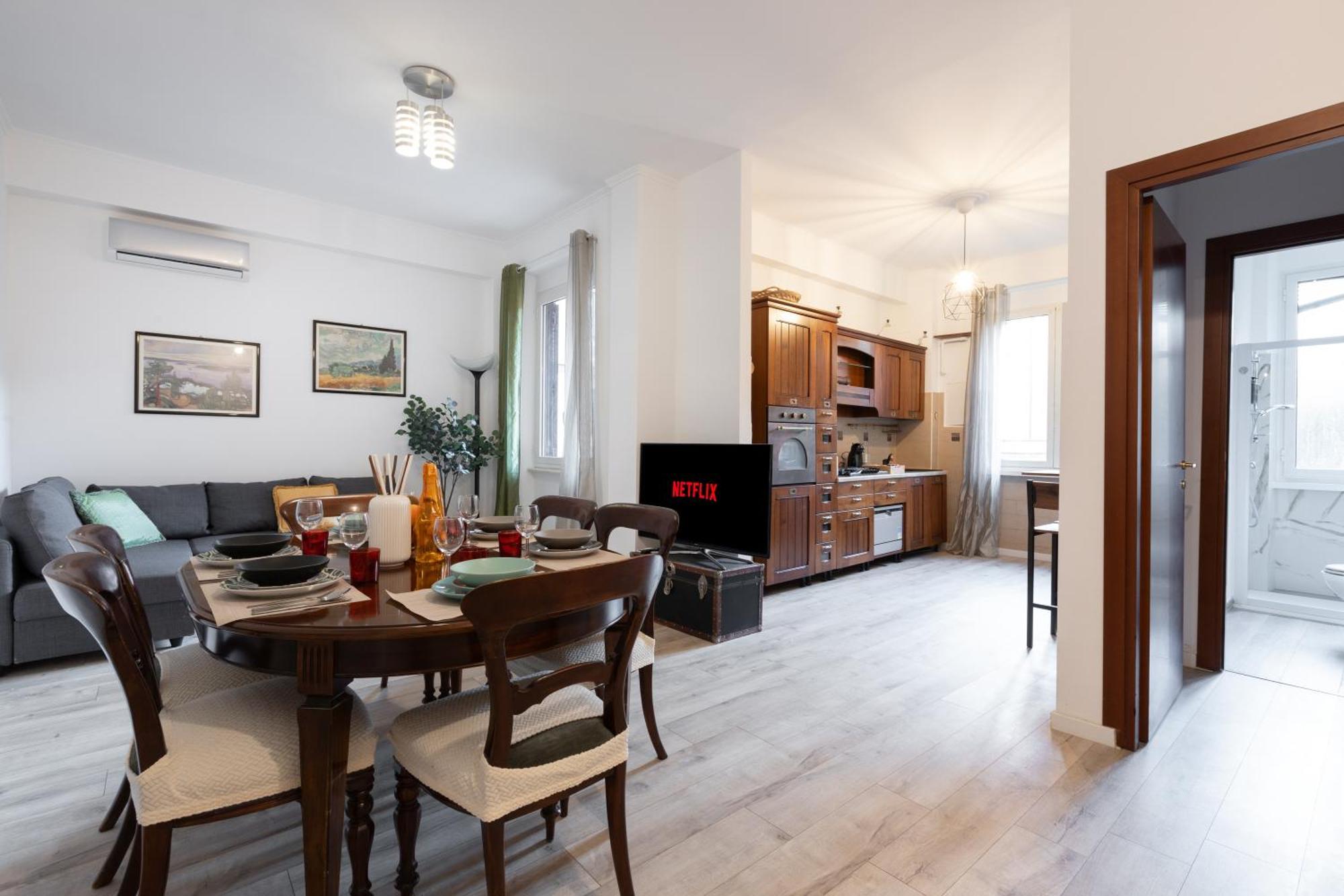 8 Min To Center - 400mt To Metroa, 4-6 Pax, 2 Bathrooms * Rom